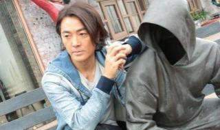 我是歌手四,李克勤唱友情岁月前,郑伊健陈小春他们唱的那句粤语小调叫什么 陈小春郑伊健演唱会